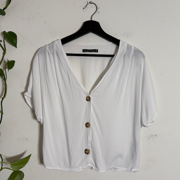 Abercrombie and Fitch White Cropped Batwing Button V -Neck Blouse - Picture 1 of 8